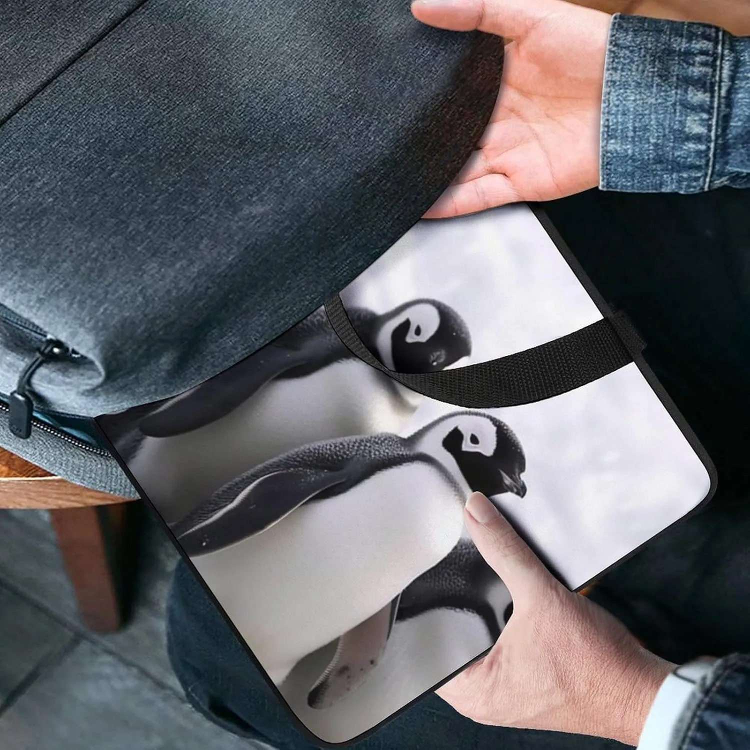 Animals And Snowfield Laptop Bag Durable Laptop Sleeve Water-Resistant Notebook Bag for Computer Or Tablet