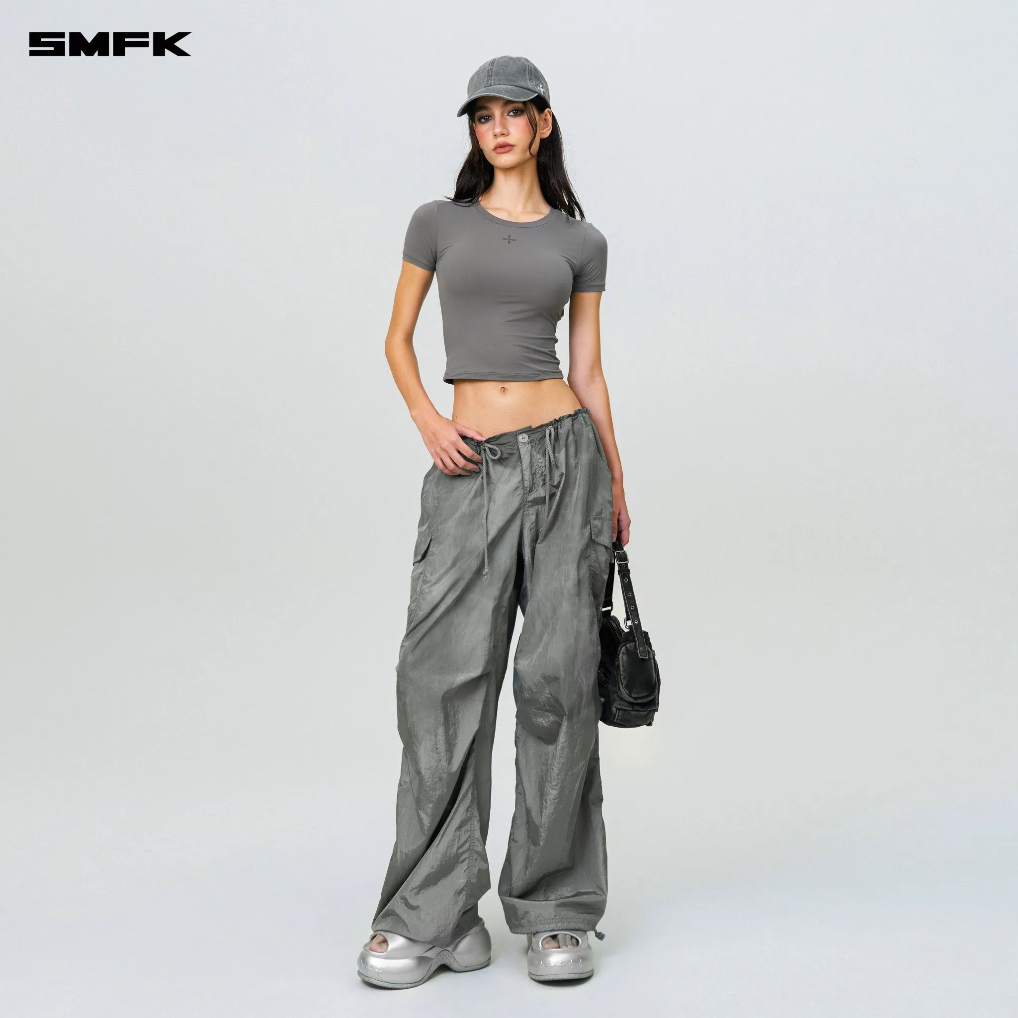 Compass Hug Skin-Tight Fitting Tee Dark Gray