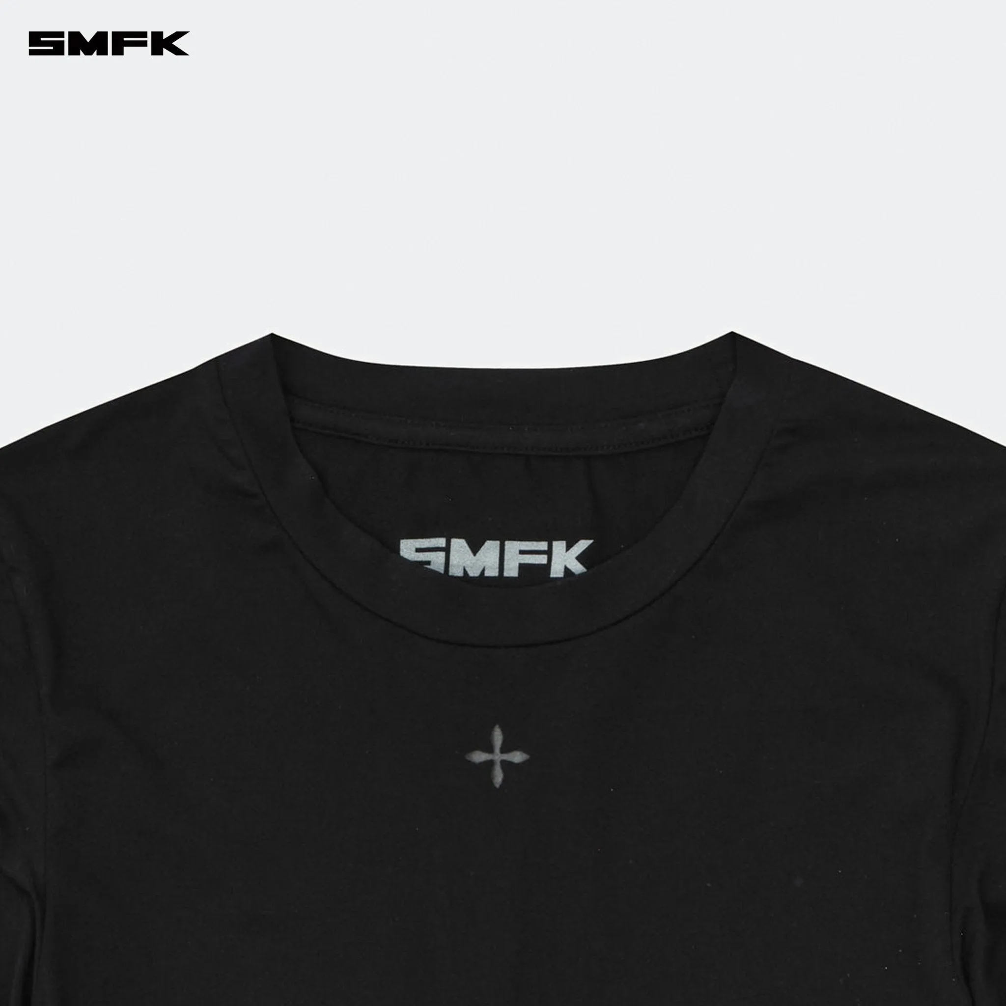 Compass Hug Skin-Tight Fitting Top Black