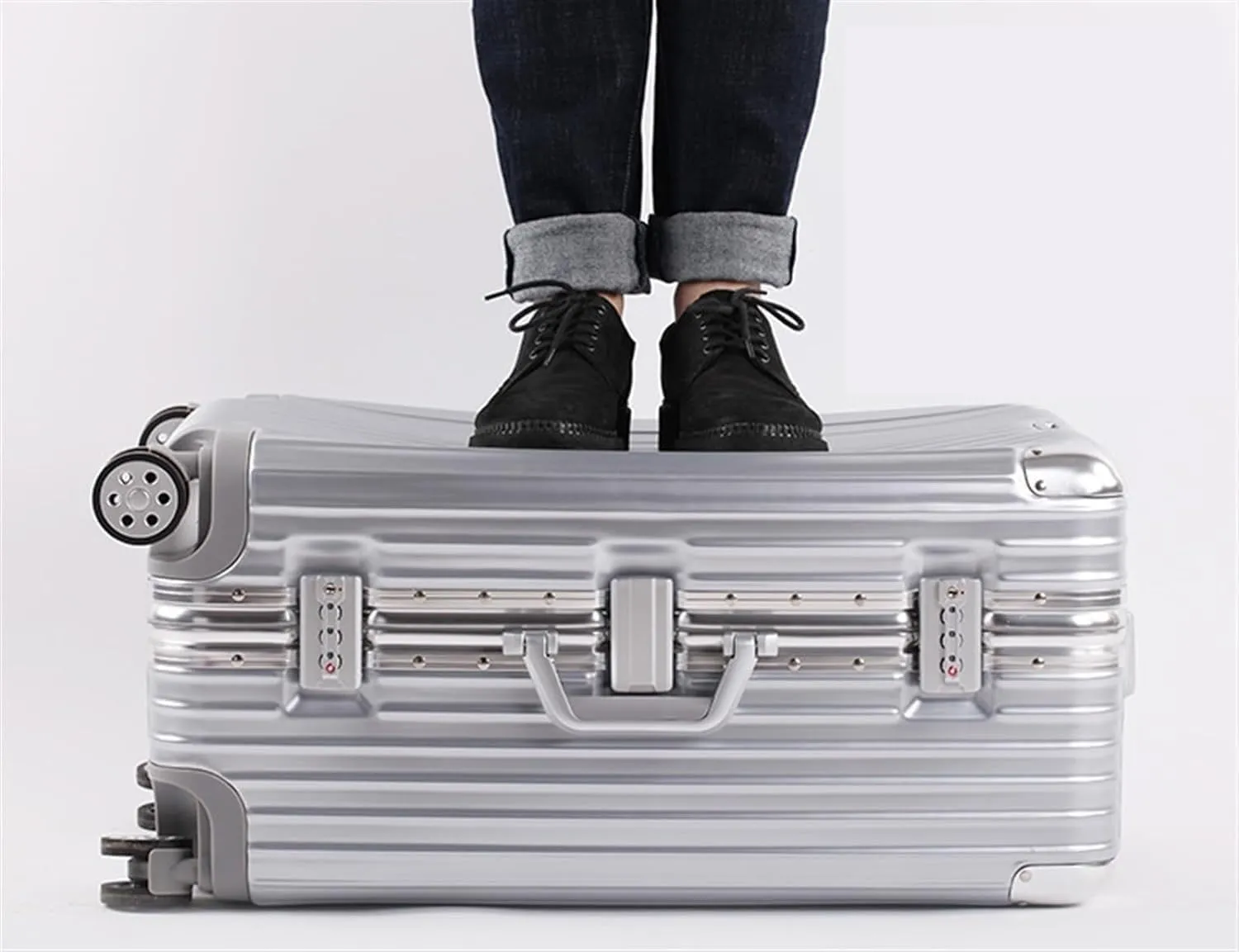 Durable Hard Shell Travel Suitcase with Aluminum Frame | Wide Handle & Spinner Wheels for Easy Mobility(Black Gold,24inch)