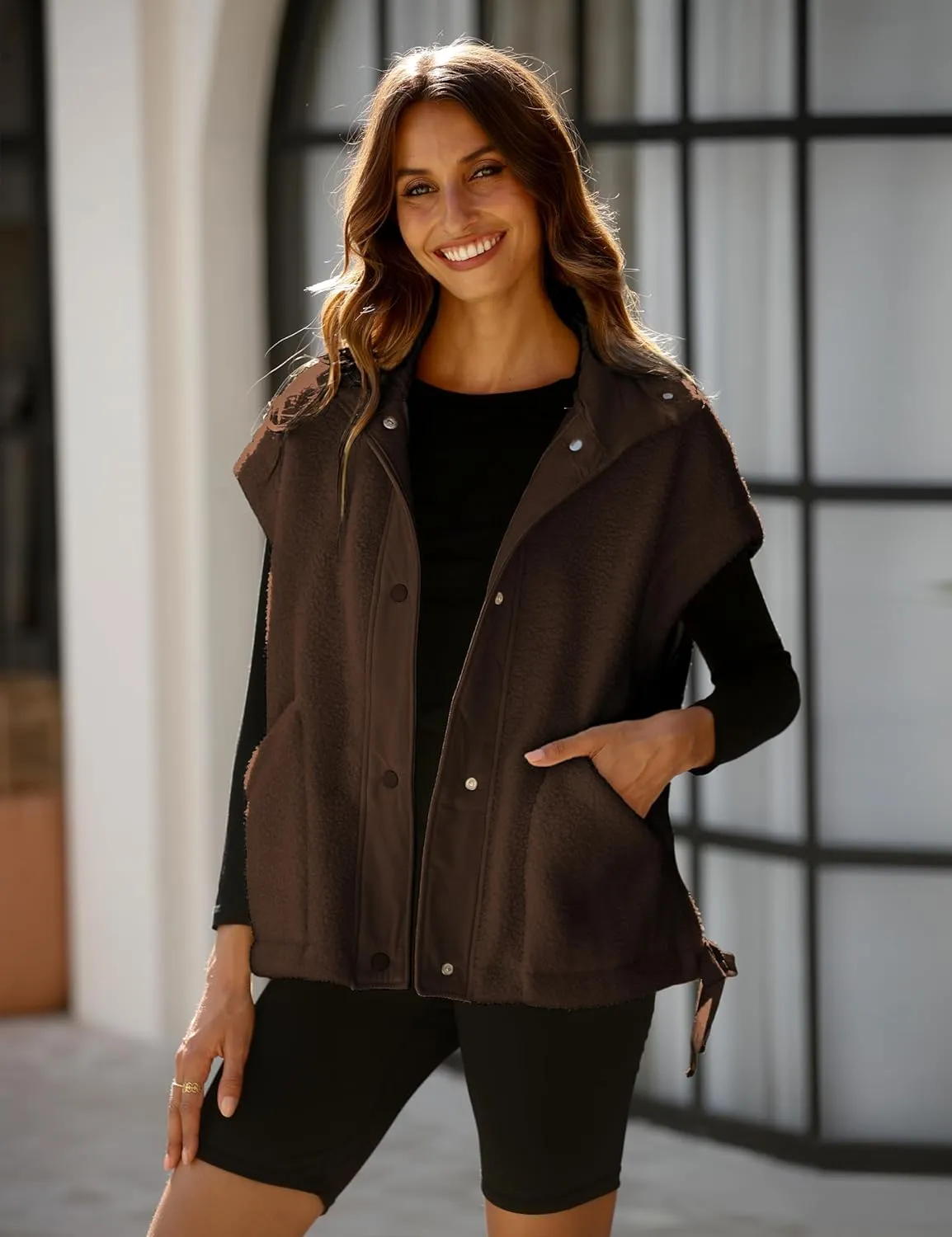 Fleece Vest for Women Sleeveless Button Up Fuzzy Sherpa Jacket Casual Warm Waistcoat Vest with Pockets
