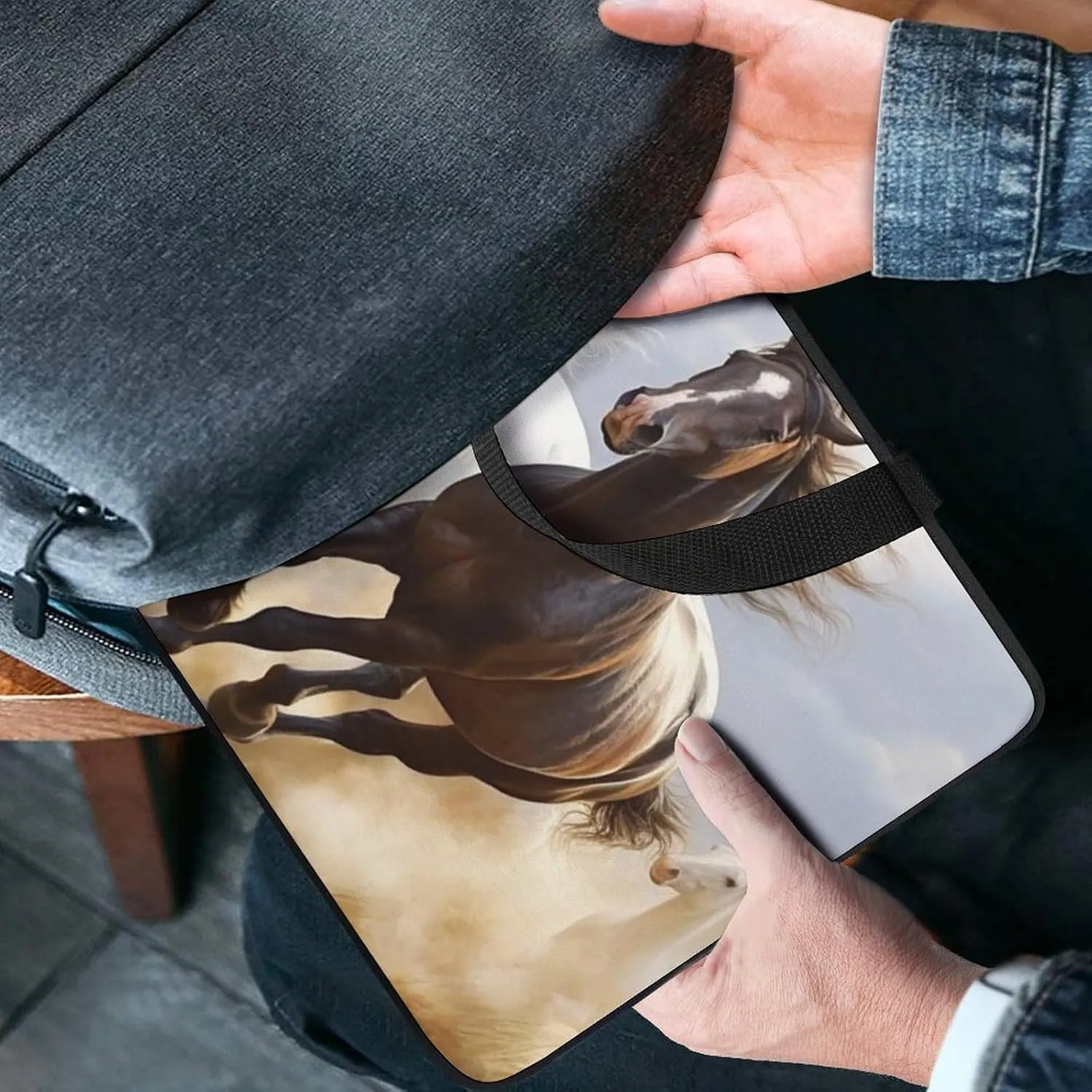Horses Running Art Laptop Bag Durable Laptop Sleeve Water-Resistant Notebook Bag for Computer Or Tablet