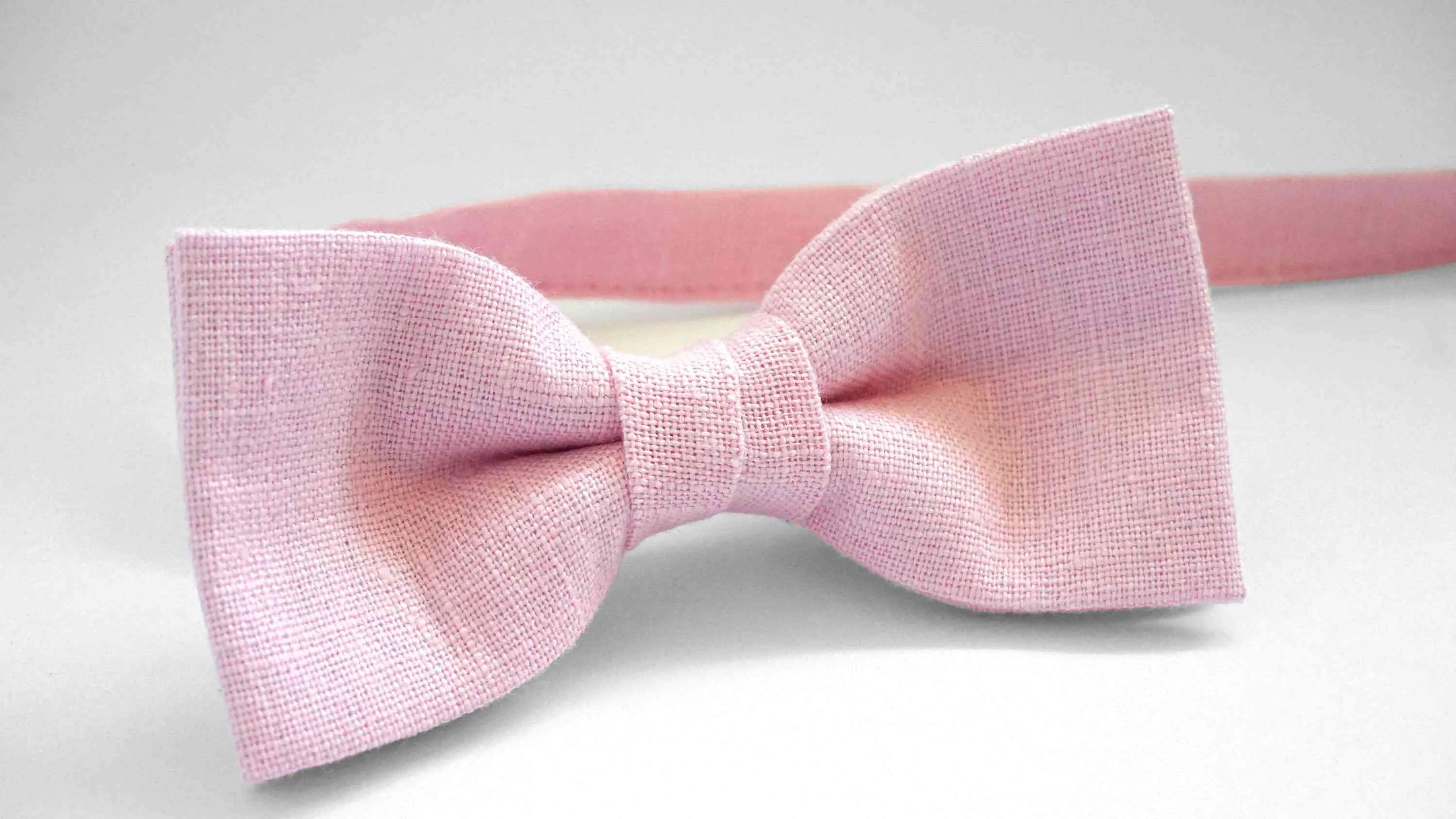 Light pink bow tie