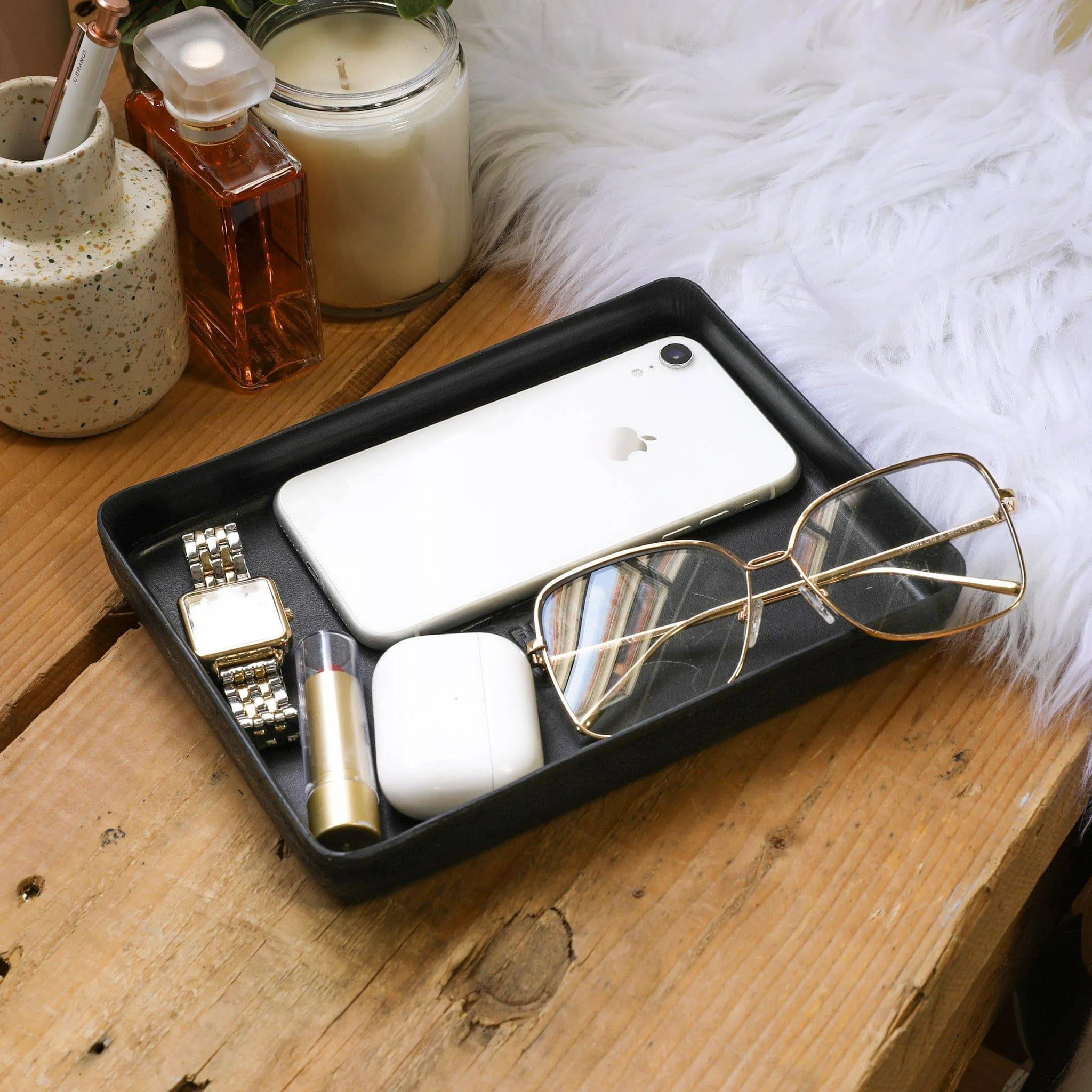Molded Minimalist Valet Tray