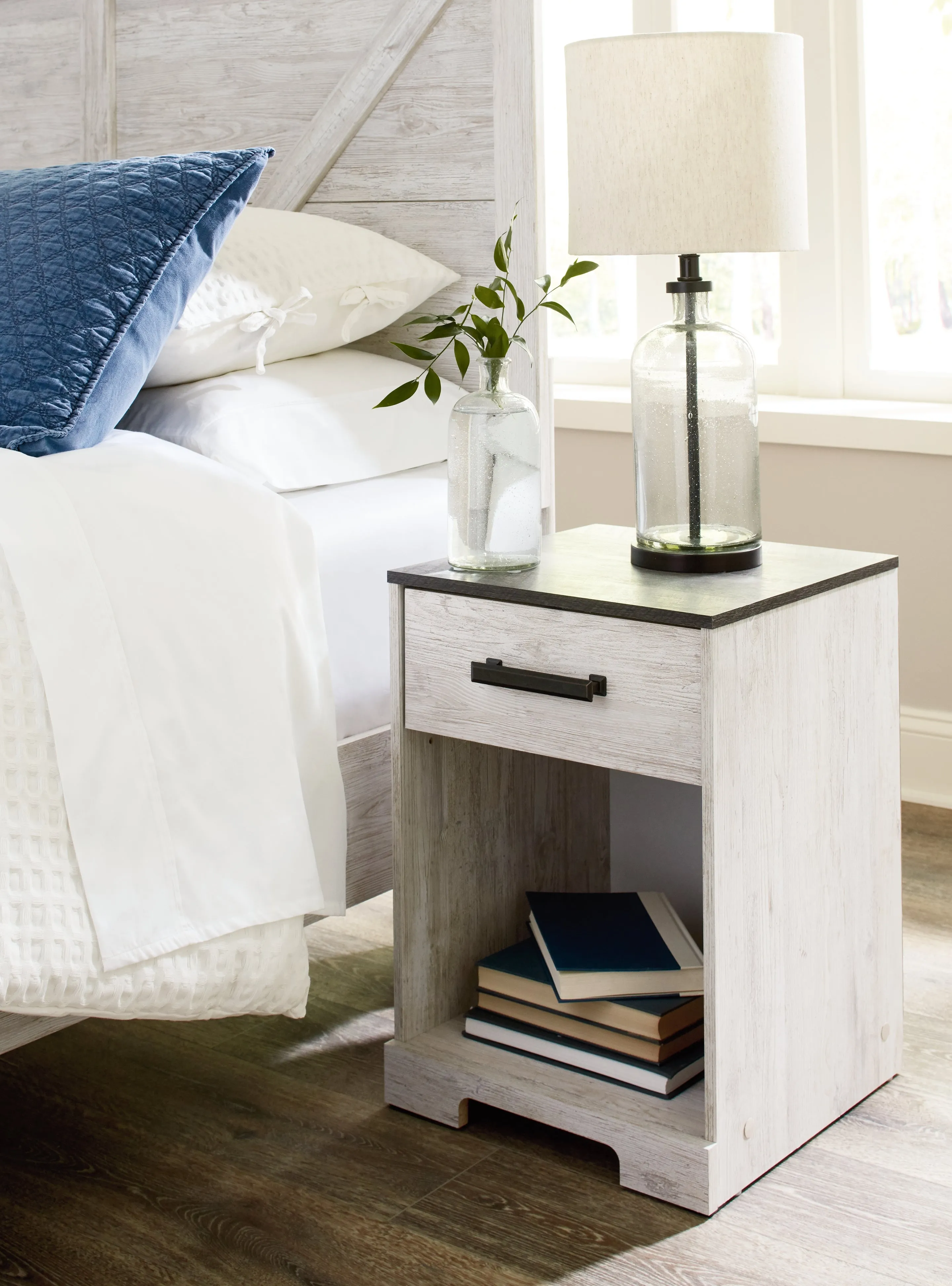 Shawburn Queen Panel Headboard with Dresser, Chest and Nightstand in Whitewash