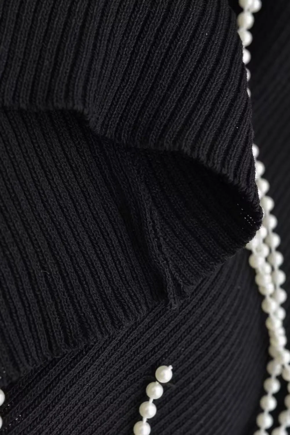 'Ulyana' Faux Pearl Embellished Knit Tank Top