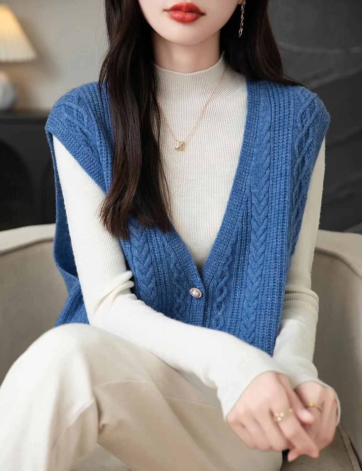 Women's 100% Merino Wool Sweater Vest 2025 Fall Winter V Neck Button Down Sleeveless Cable Knit Sweater Vest